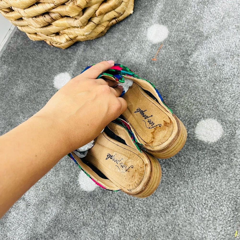 Free People At Ease Loafer Floral Brocade Embroidered Mules - Picture 4 of 10